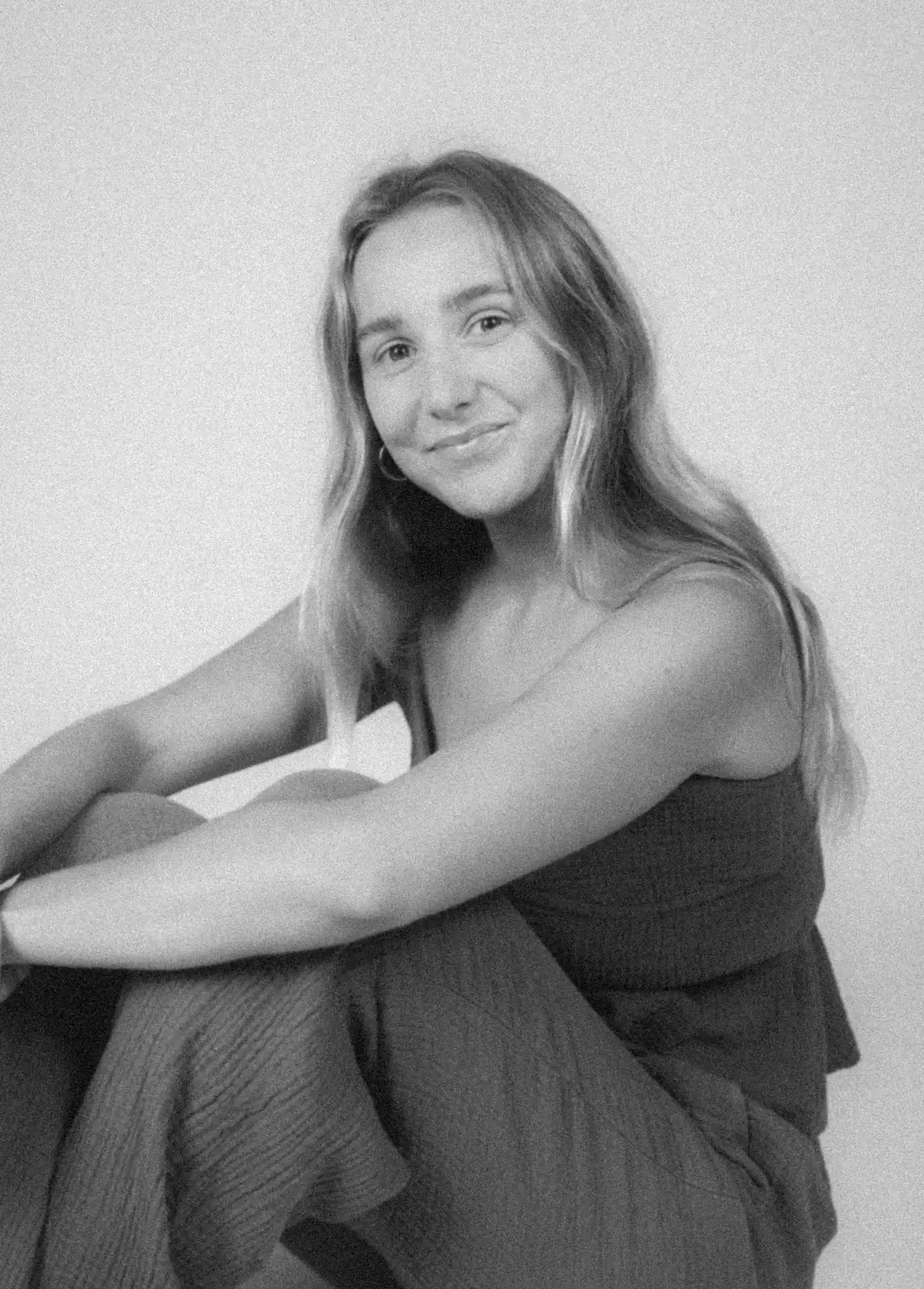 Portrait d’Agathe, praticienne massage bien-être et body sculpting UNDA à Biarritz